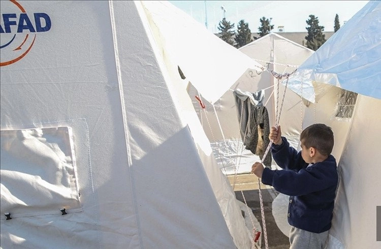 Cumhurbaşkanı Erdoğan'dan çadır kenti ziyaret Görseli