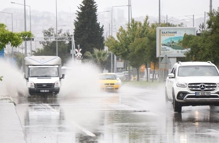 Samsun'da son 24 saatte metrekareye 31.1 kilo yağış düştü Görseli