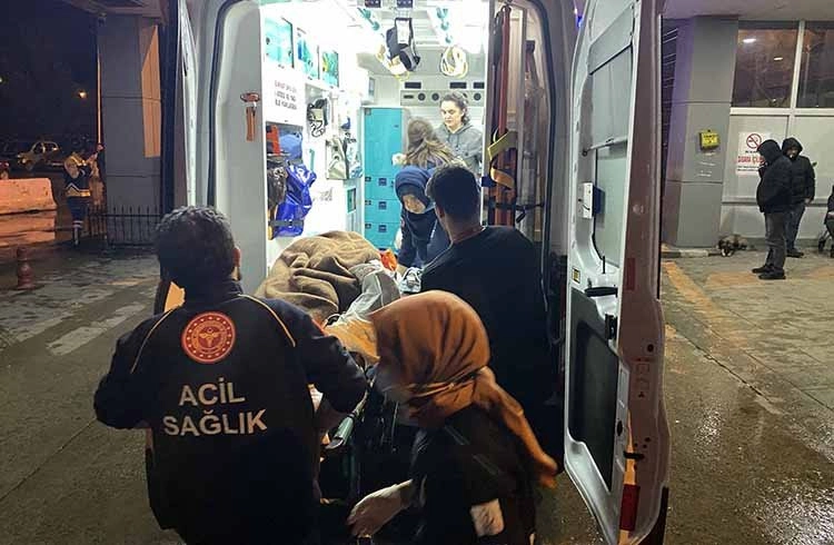 Kuru yük gemisinde yangın: 3 yaralı Samsun'a getirildi Görseli