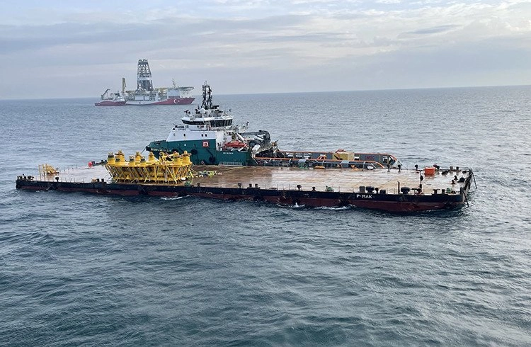 Bakan Dönmez: Karadeniz gazını Nisan sonunda karada yakacağız Görseli