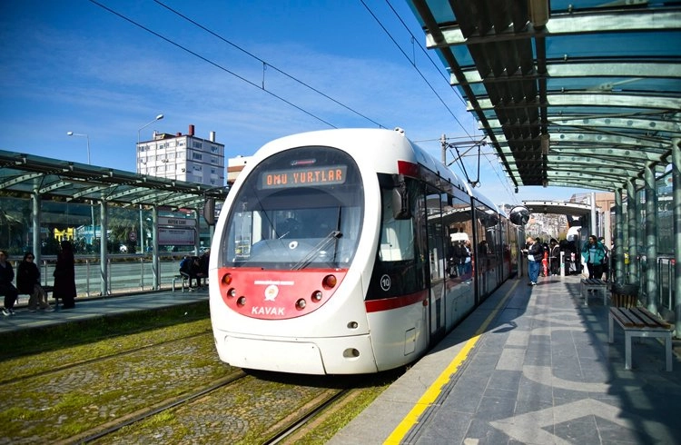 Tramvaylar 2023 yılında 23,5 milyon yolcu taşıdı Görseli