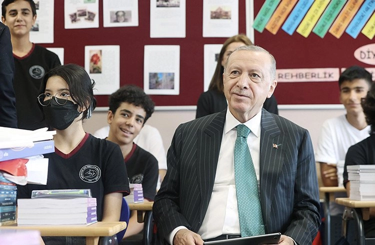 Cumhurbaşkanı Erdoğan: Her yıl bütçeden en büyük payı eğitime tahsis ettik Görseli