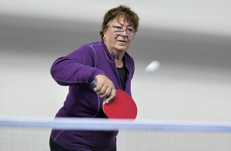 77 yaşındaki Dilek teyzenin masa tenisi tutkusu Görseli