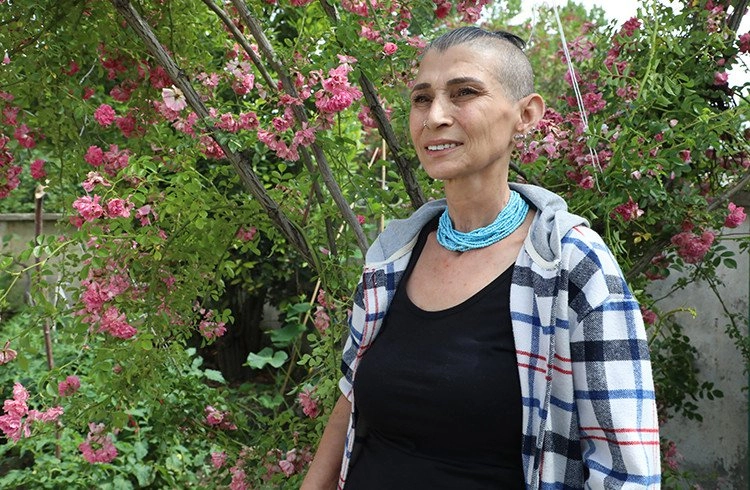 Hayatının 41 yılını kanserle savaşla geçirdi Görseli