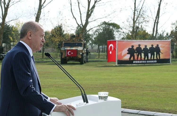 Cumhurbaşkanı Erdoğan, sancak töreninde konuştu Görseli
