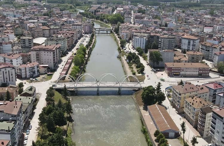 Selde hasar gören Salıpazarı ve Terme'deki köprüler yenilendi Görseli