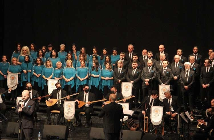 Türk Halk Müziği orkestrasından muhteşem gece Görseli