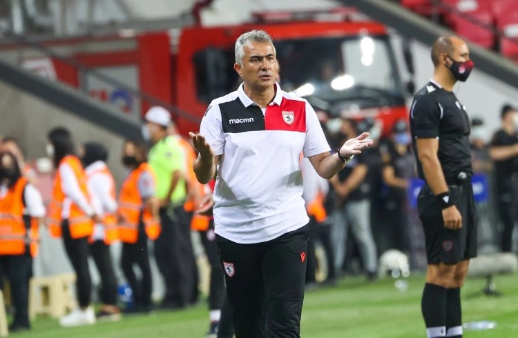 Samsunspor'da Teknik Direktör Altıparmak: 'Hak ettiğimiz bir galibiyet aldık' Görseli