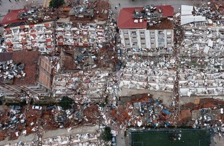 Depremde can kaybı 48 bin 448 Görseli