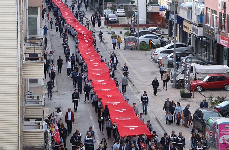 Samsun'da dev bayrak yürüyüşü Görseli