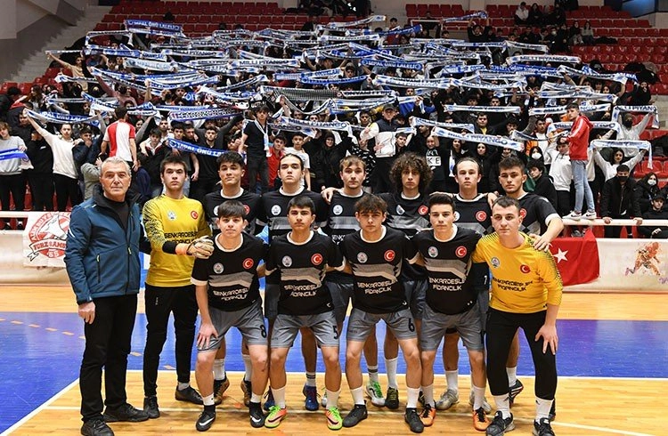 Futsalın şampiyonu Onur Ateş... Görseli