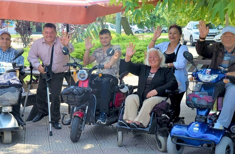 Engelli vatandaşlardan Başkan Demir'e teşekkür Görseli