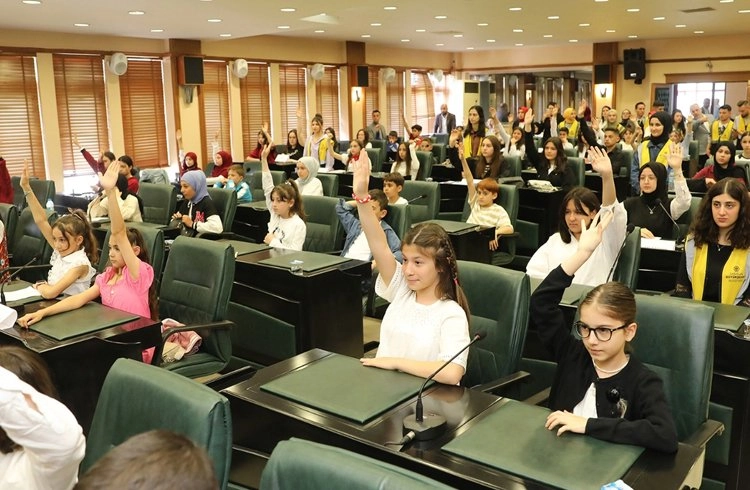 Çocuk Meclisi 23 Nisan’a özel toplandı Görseli