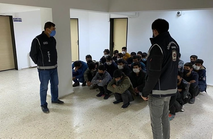 Samsun'da 25 Afgan uyruklu göçmen yakalandı Görseli
