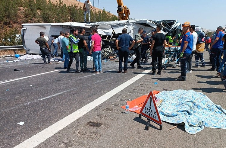 Gaziantep’te kazaya karışan otobüs hız sınırını aşmış Görseli