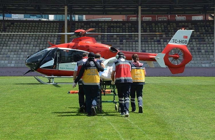 Ambulans helikopter, iş kazasında yaralanan işçi için havalandı Görseli