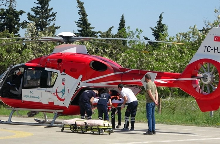 Ambulans helikopter bir günde 6 hasta için havalandı Görseli