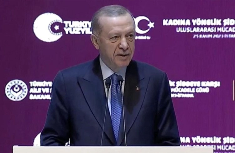 Cumhurbaşkanı Erdoğan: Kadına yönelik şiddetle mücadeleyi temel politikamız haline getirdi Görseli
