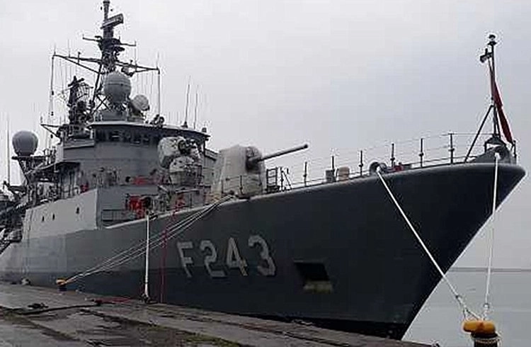 Deniz Kuvvetleri'ne ait 23 gemi, ziyarete açıldı Görseli