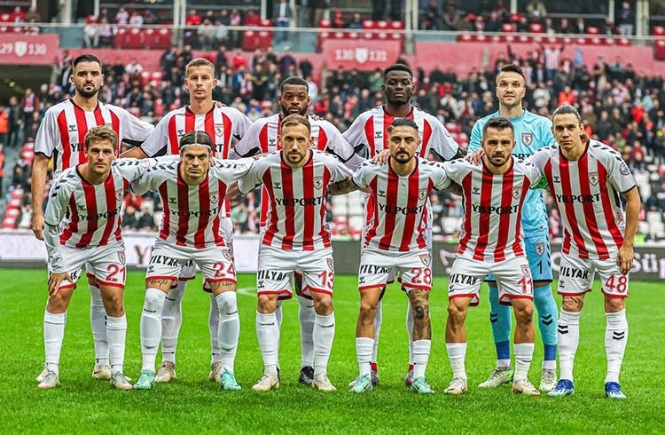 Yılport Samsunspor sahasında Kasımpaşa’yı 4-2 mağlup etti Görseli