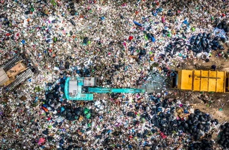 Plastik atık ithalatı yapan tesislere yeni düzenleme getirildi Görseli