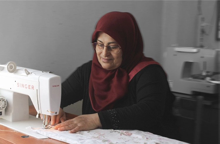 Samsun’da kadınlar depremzedeler için harekete geçti Görseli