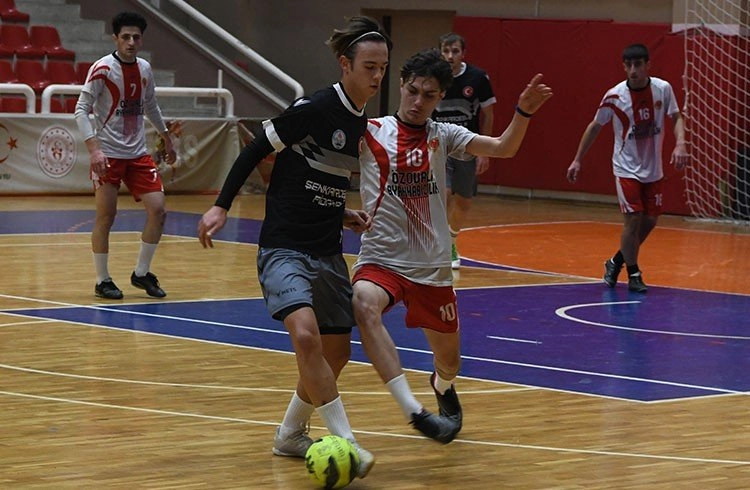 Futsalda finalistler belli oldu... Görseli
