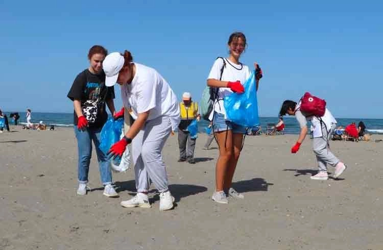 'Dünya Temizlik Günü'nde Samsun plajları temizlendi Görseli