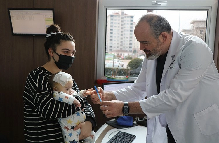 4,5 aylık bebek Samsun’da sağlığına kavuştu Görseli