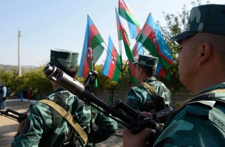 Azerbaycan ordusu 27 yıldır işgal altında bulunan Ağdam'a girdi Görseli