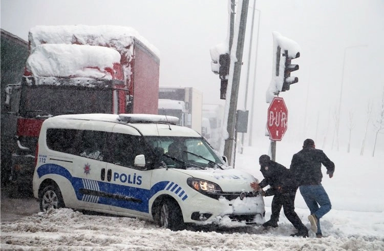 Samsun'da kar etkisini artırdı Görseli